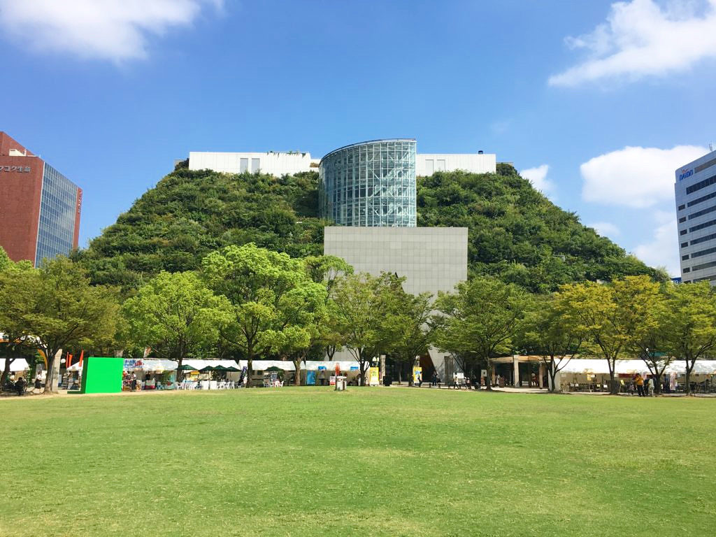 【アクロス福岡】　福岡には地下鉄直結の山があるらしい！